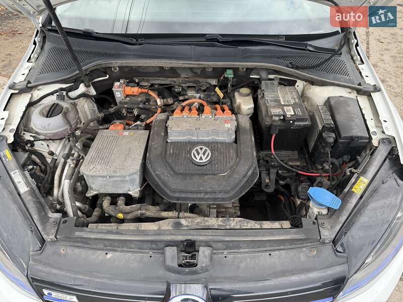 Хэтчбек Volkswagen e-Golf 2015 в Харькове