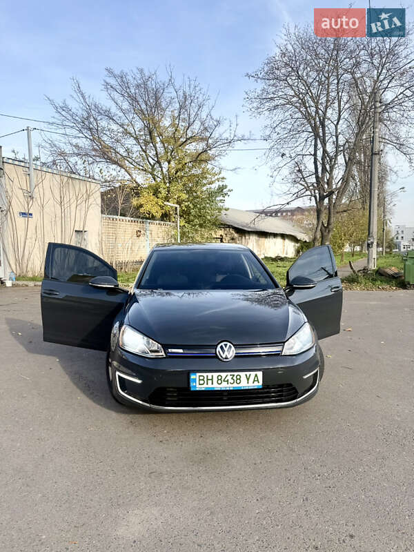 Хетчбек Volkswagen e-Golf 2016 в Одесі