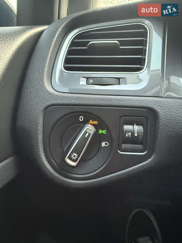 Хетчбек Volkswagen e-Golf 2016 в Одесі