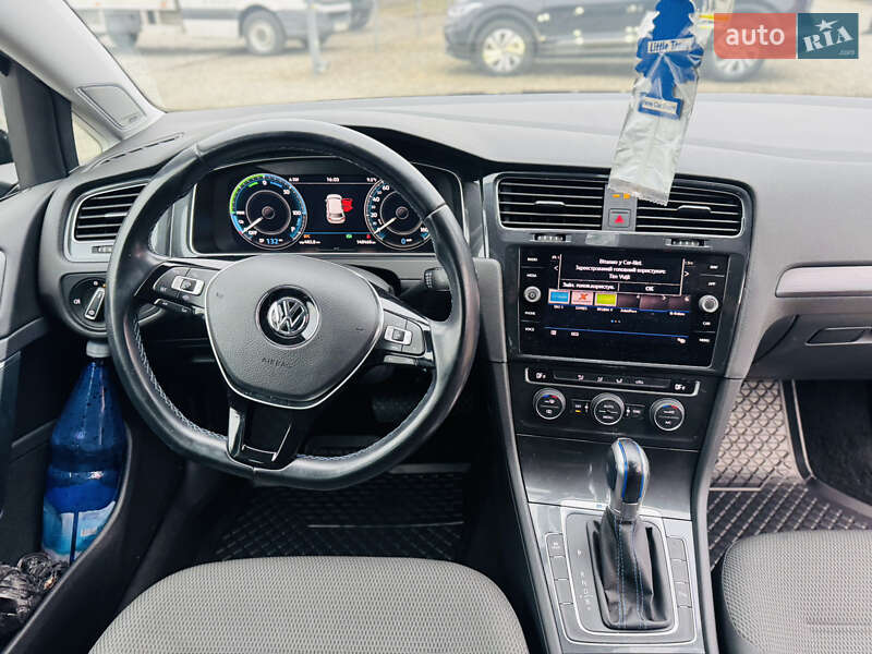 Хетчбек Volkswagen e-Golf 2019 в Іршаві фото 15 Хетчбек Volkswagen e-Golf 2019 в Іршаві