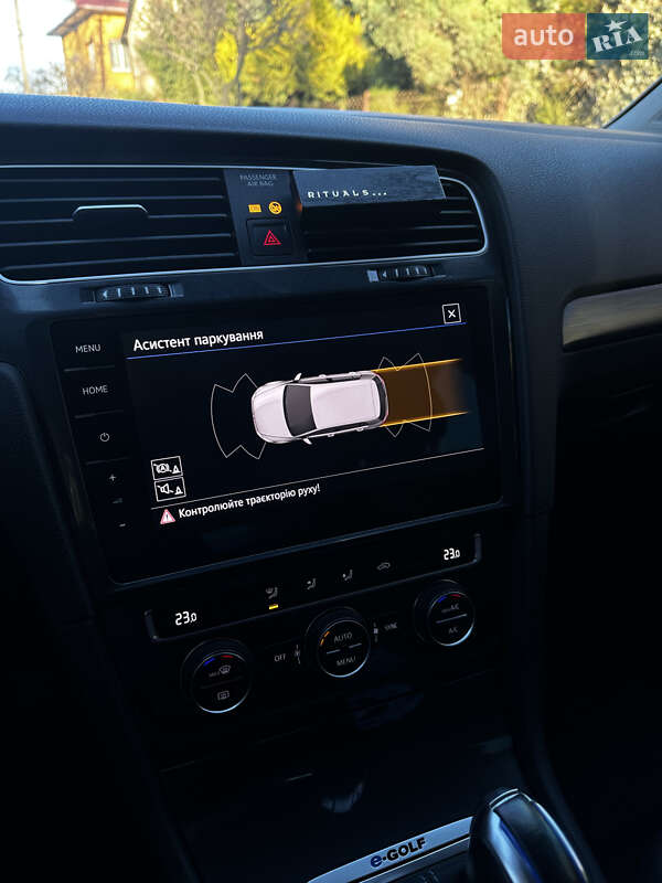 Хетчбек Volkswagen e-Golf 2019 в Львові фото 19 Хетчбек Volkswagen e-Golf 2019 в Львові