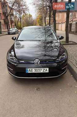 Хэтчбек Volkswagen e-Golf 2016 в Кривом Роге