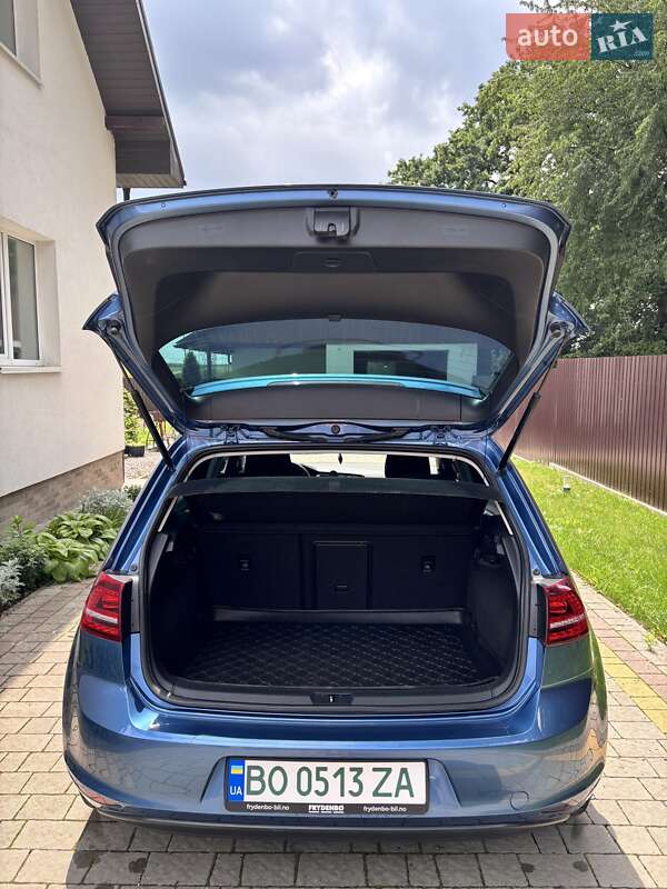 Хэтчбек Volkswagen e-Golf 2016 в Тернополе