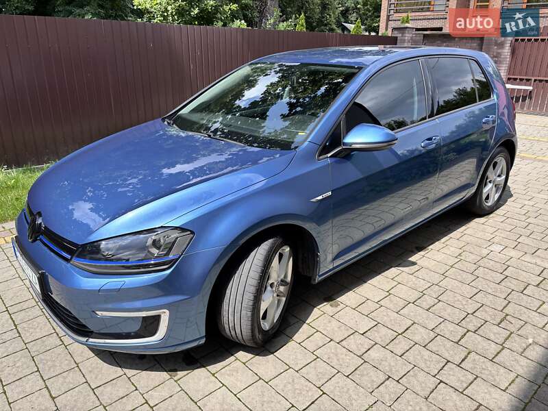 Хэтчбек Volkswagen e-Golf 2016 в Тернополе