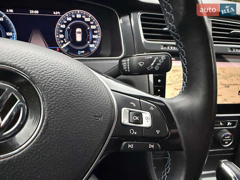 Хэтчбек Volkswagen e-Golf 2018 в Ровно