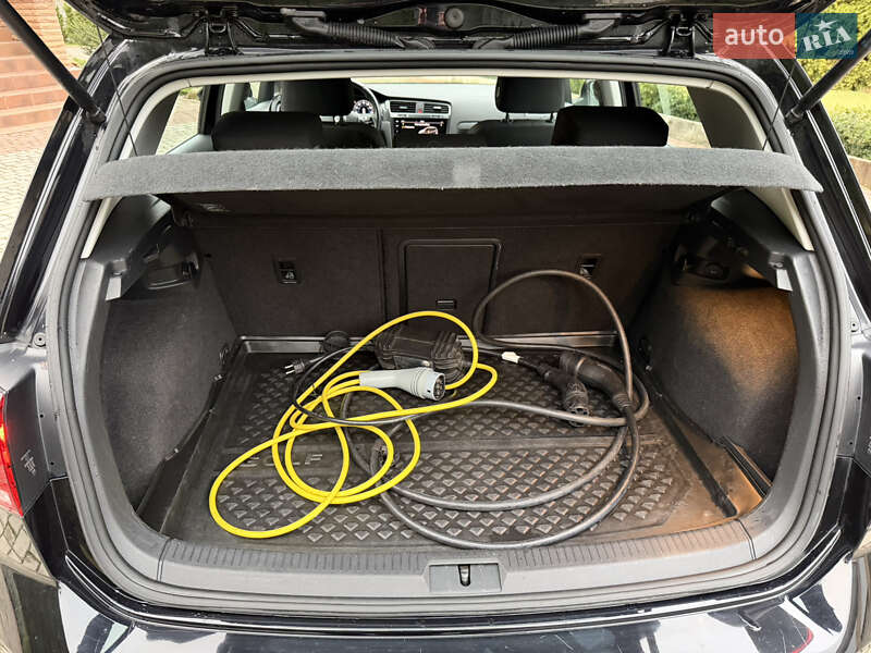 Хэтчбек Volkswagen e-Golf 2018 в Ровно