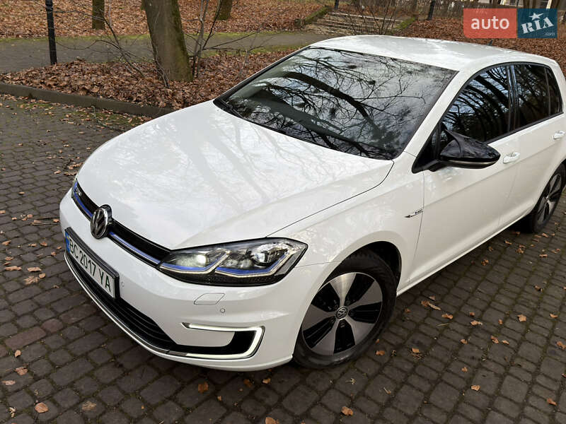 Хэтчбек Volkswagen e-Golf 2017 в Львове