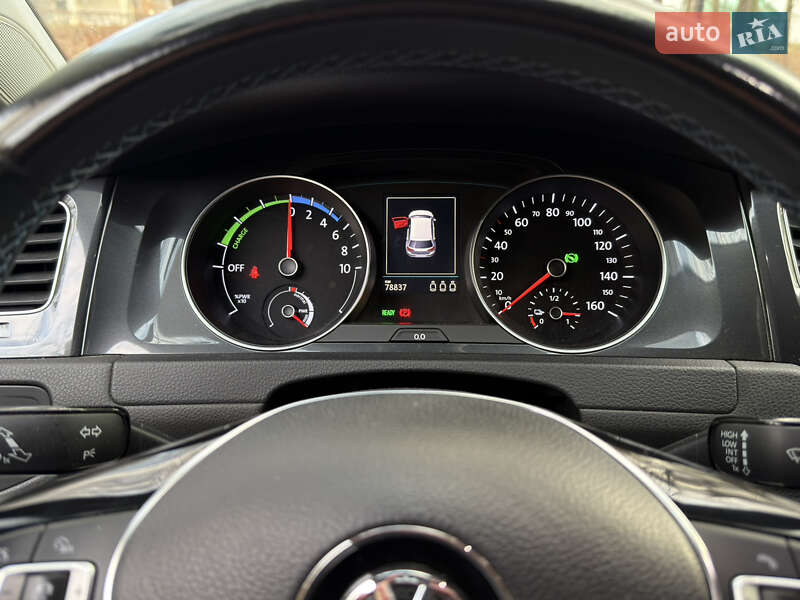 Хэтчбек Volkswagen e-Golf 2017 в Львове