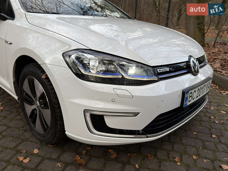 Хэтчбек Volkswagen e-Golf 2017 в Львове
