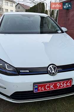 Хэтчбек Volkswagen e-Golf 2015 в Ивано-Франковске