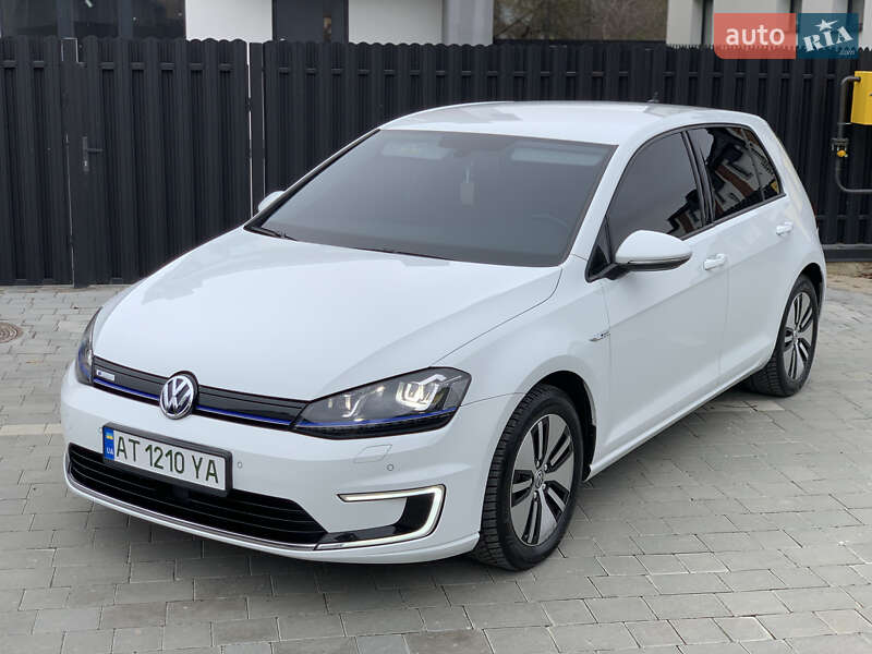 Хэтчбек Volkswagen e-Golf 2015 в Ивано-Франковске
