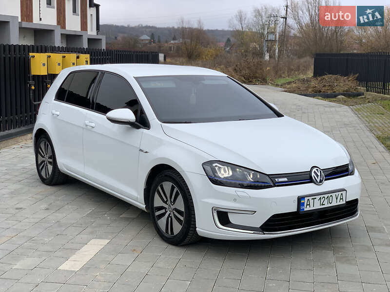 Хэтчбек Volkswagen e-Golf 2015 в Ивано-Франковске