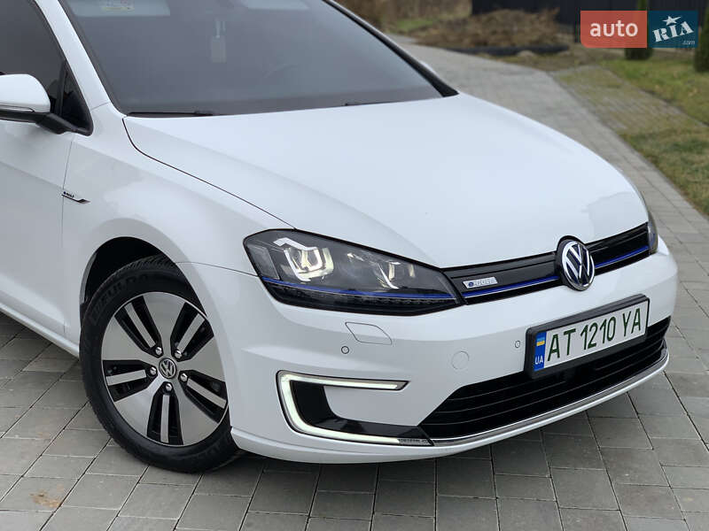 Хэтчбек Volkswagen e-Golf 2015 в Ивано-Франковске