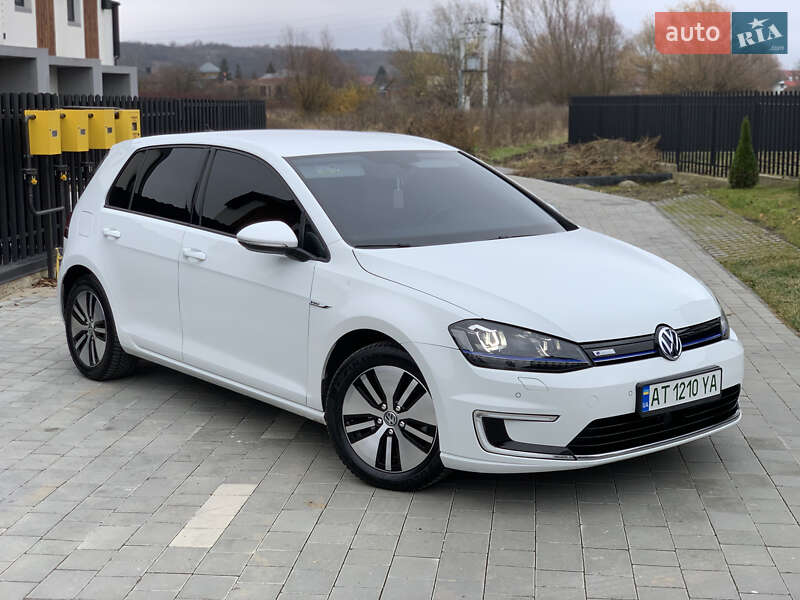Хэтчбек Volkswagen e-Golf 2015 в Ивано-Франковске