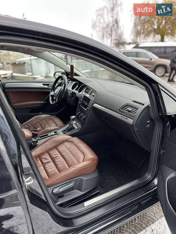 Хэтчбек Volkswagen e-Golf 2014 в Владимире