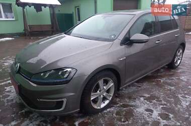 Хэтчбек Volkswagen e-Golf 2015 в Шептицькому