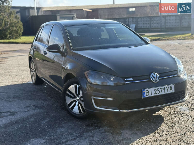 Хэтчбек Volkswagen e-Golf 2017 в Пирятине