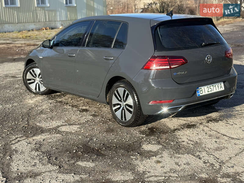 Хэтчбек Volkswagen e-Golf 2017 в Пирятине
