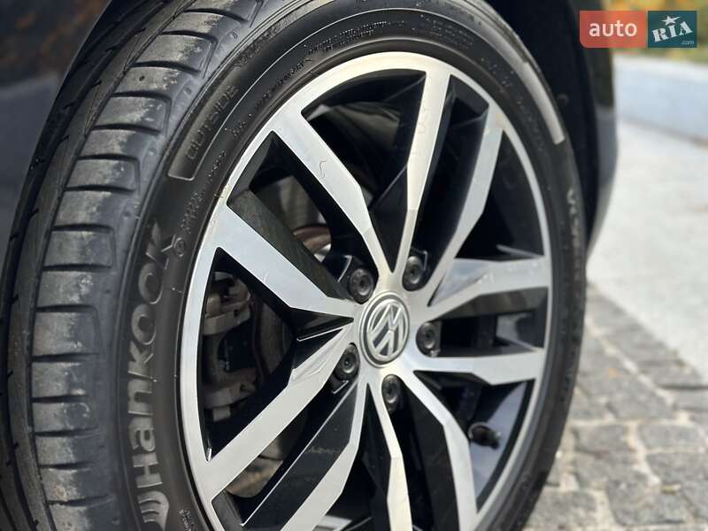 Хэтчбек Volkswagen e-Golf 2020 в Днепре