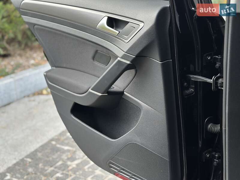 Хэтчбек Volkswagen e-Golf 2020 в Днепре