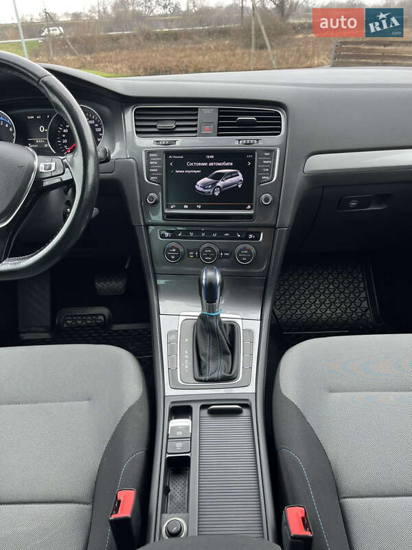 Хэтчбек Volkswagen e-Golf 2015 в Ковеле