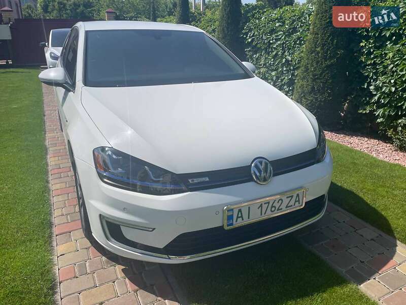 Volkswagen e-Golf 2015