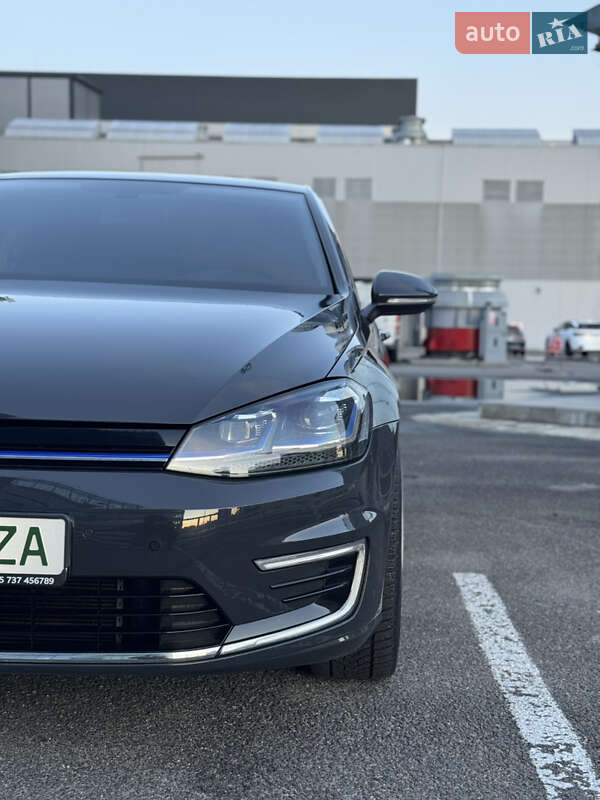 Хэтчбек Volkswagen e-Golf 2020 в Днепре
