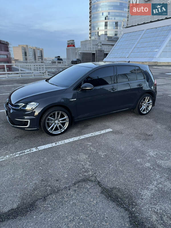 Хэтчбек Volkswagen e-Golf 2020 в Днепре