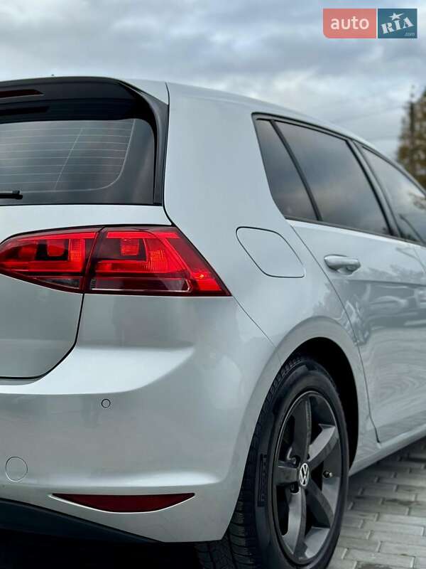 Хетчбек Volkswagen e-Golf 2015 в Чернівцях фото 24 Хетчбек Volkswagen e-Golf 2015 в Чернівцях