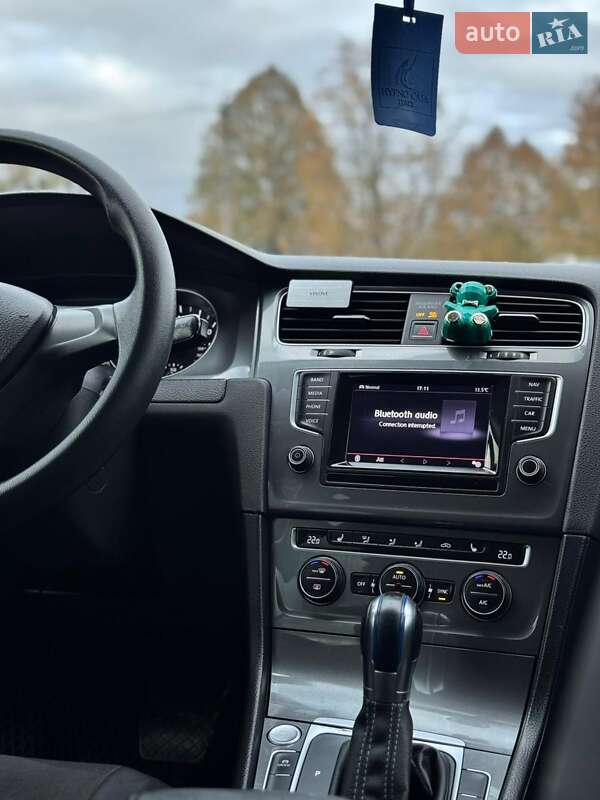 Хетчбек Volkswagen e-Golf 2015 в Чернівцях фото 32 Хетчбек Volkswagen e-Golf 2015 в Чернівцях