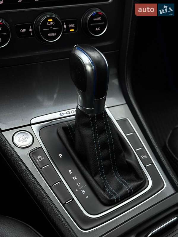 Хетчбек Volkswagen e-Golf 2015 в Чернівцях фото 38 Хетчбек Volkswagen e-Golf 2015 в Чернівцях