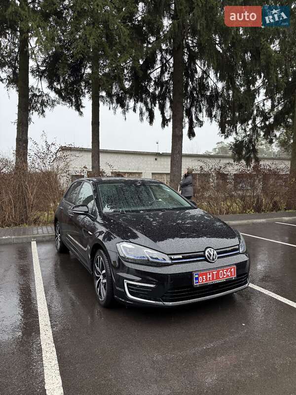 Хэтчбек Volkswagen e-Golf 2019 в Дубно