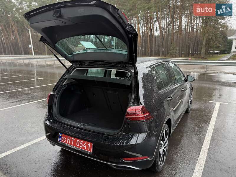 Хэтчбек Volkswagen e-Golf 2019 в Дубно