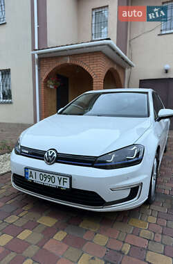 Хэтчбек Volkswagen e-Golf 2015 в Киеве