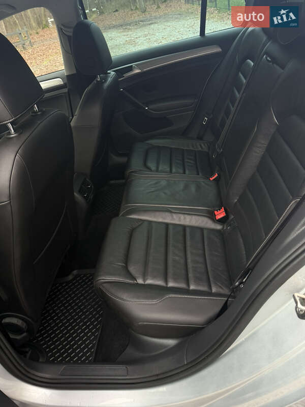 Хэтчбек Volkswagen e-Golf 2016 в Бродах фото 29 Хэтчбек Volkswagen e-Golf 2016 в Бродах