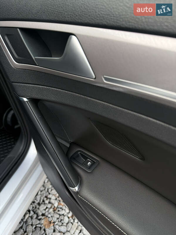 Хэтчбек Volkswagen e-Golf 2016 в Бродах фото 32 Хэтчбек Volkswagen e-Golf 2016 в Бродах