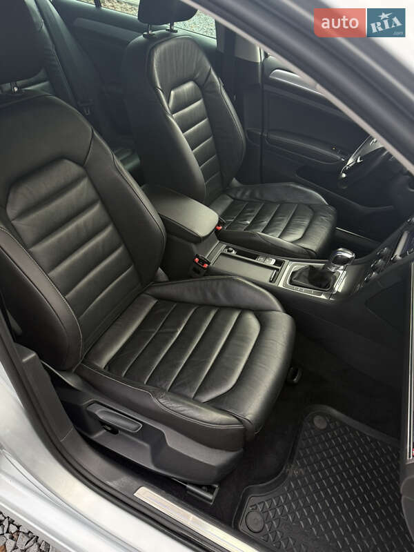 Хэтчбек Volkswagen e-Golf 2016 в Бродах фото 36 Хэтчбек Volkswagen e-Golf 2016 в Бродах