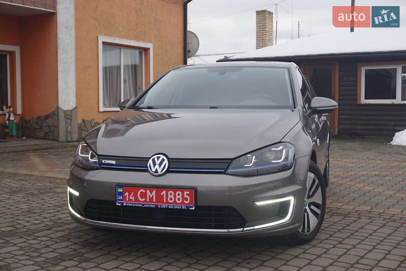 Хэтчбек Volkswagen e-Golf 2015 в Самборе