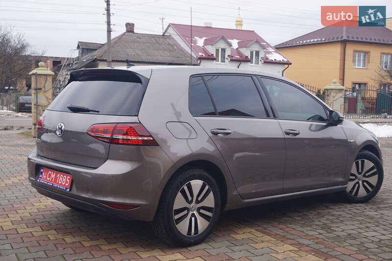 Хэтчбек Volkswagen e-Golf 2015 в Самборе