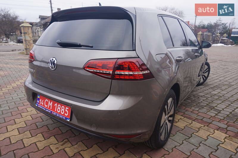 Хэтчбек Volkswagen e-Golf 2015 в Самборе