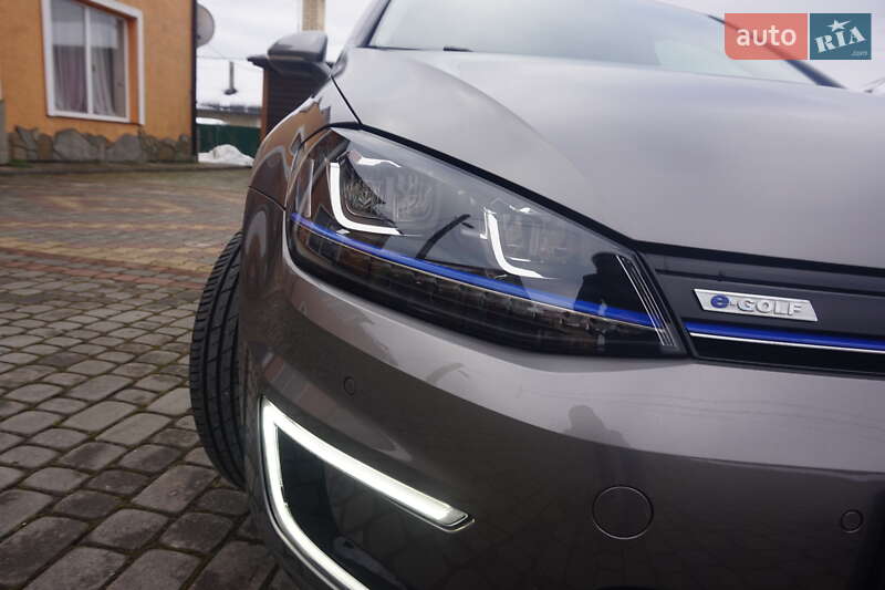 Хэтчбек Volkswagen e-Golf 2015 в Самборе