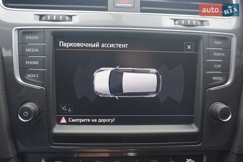 Хэтчбек Volkswagen e-Golf 2015 в Самборе