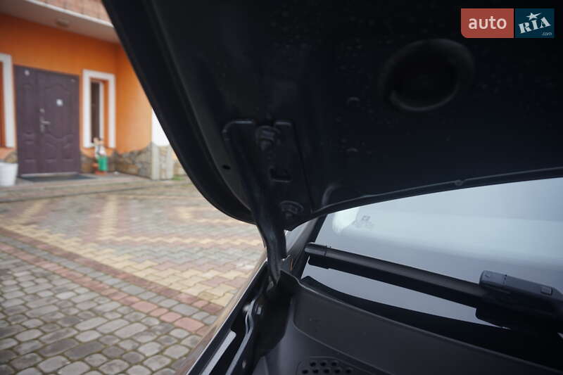 Хэтчбек Volkswagen e-Golf 2015 в Самборе