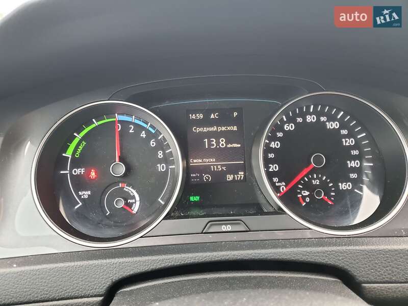 Хэтчбек Volkswagen e-Golf 2015 в Тернополе