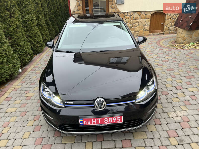 Хэтчбек Volkswagen e-Golf 2018 в Львове