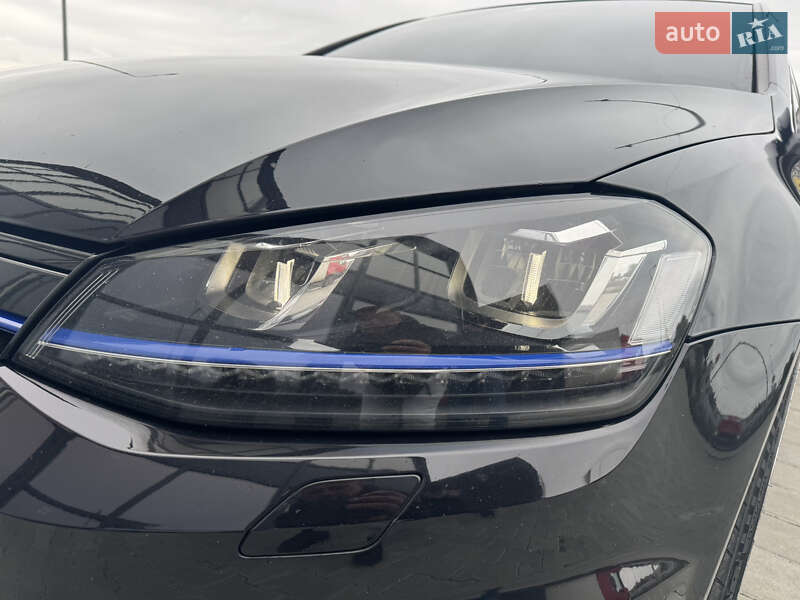 Хэтчбек Volkswagen e-Golf 2015 в Тернополе фото 35 Хэтчбек Volkswagen e-Golf 2015 в Тернополе