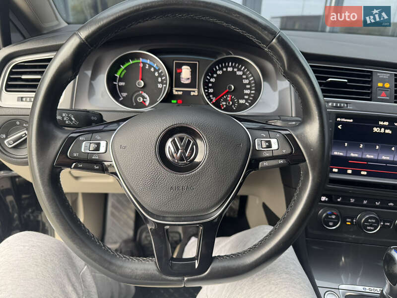 Хэтчбек Volkswagen e-Golf 2015 в Тернополе фото 65 Хэтчбек Volkswagen e-Golf 2015 в Тернополе