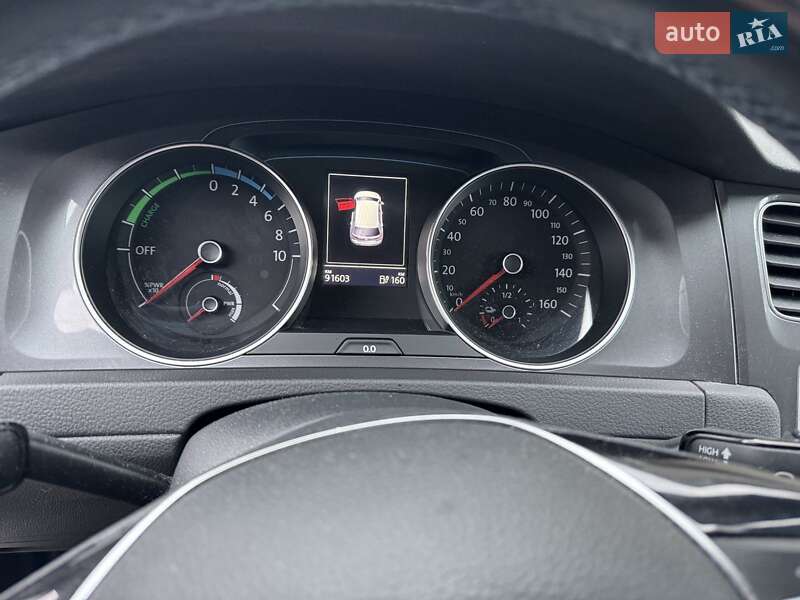 Хэтчбек Volkswagen e-Golf 2015 в Тернополе фото 13 Хэтчбек Volkswagen e-Golf 2015 в Тернополе