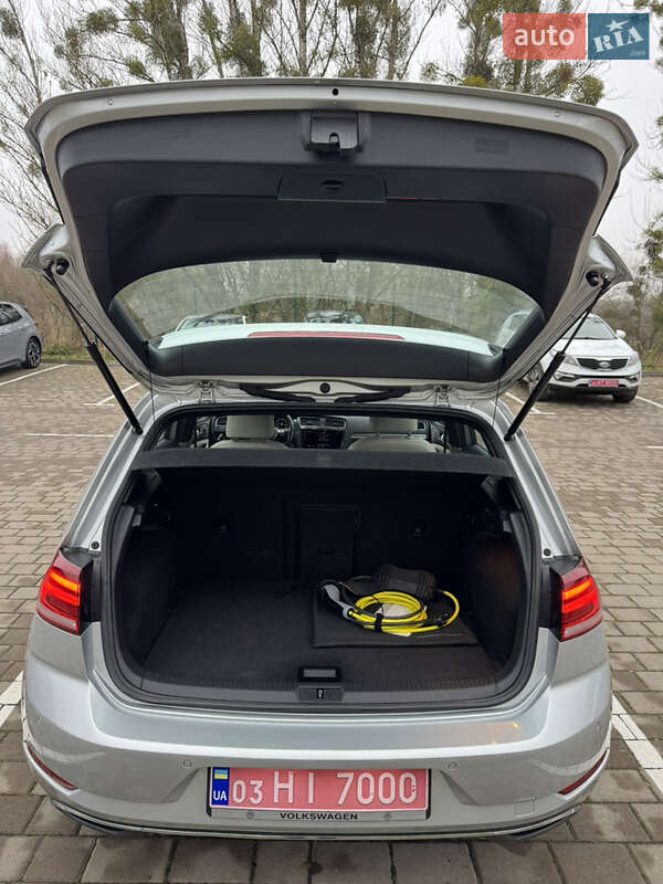 Хэтчбек Volkswagen e-Golf 2019 в Луцке
