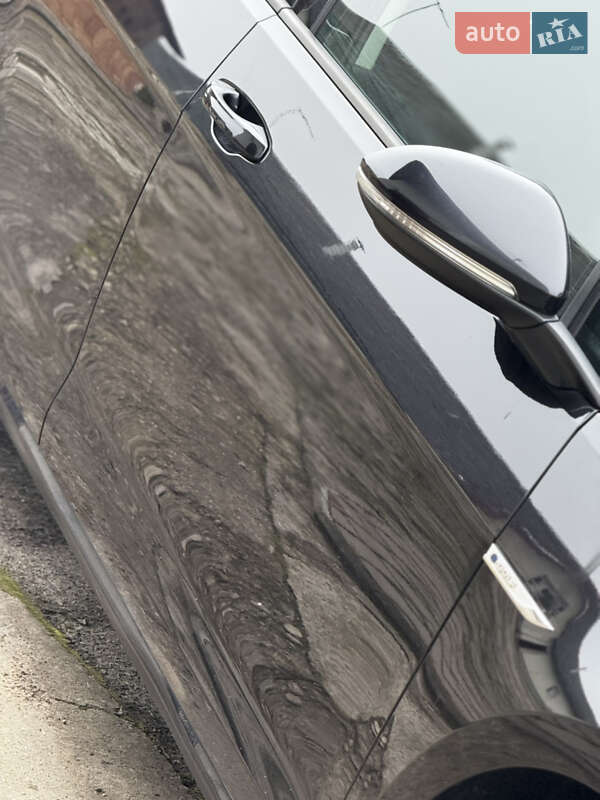 Хэтчбек Volkswagen e-Golf 2019 в Дрогобыче